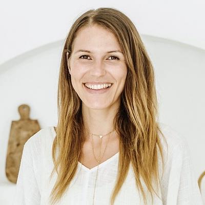 Upspeak Mentor Dr. Dania Schumann